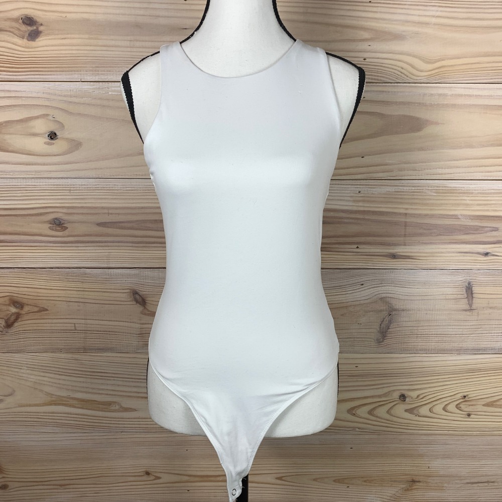 Olive & Oak Bodysuit Womens Medium White Sleeveless High Neck Snap Closure Basic